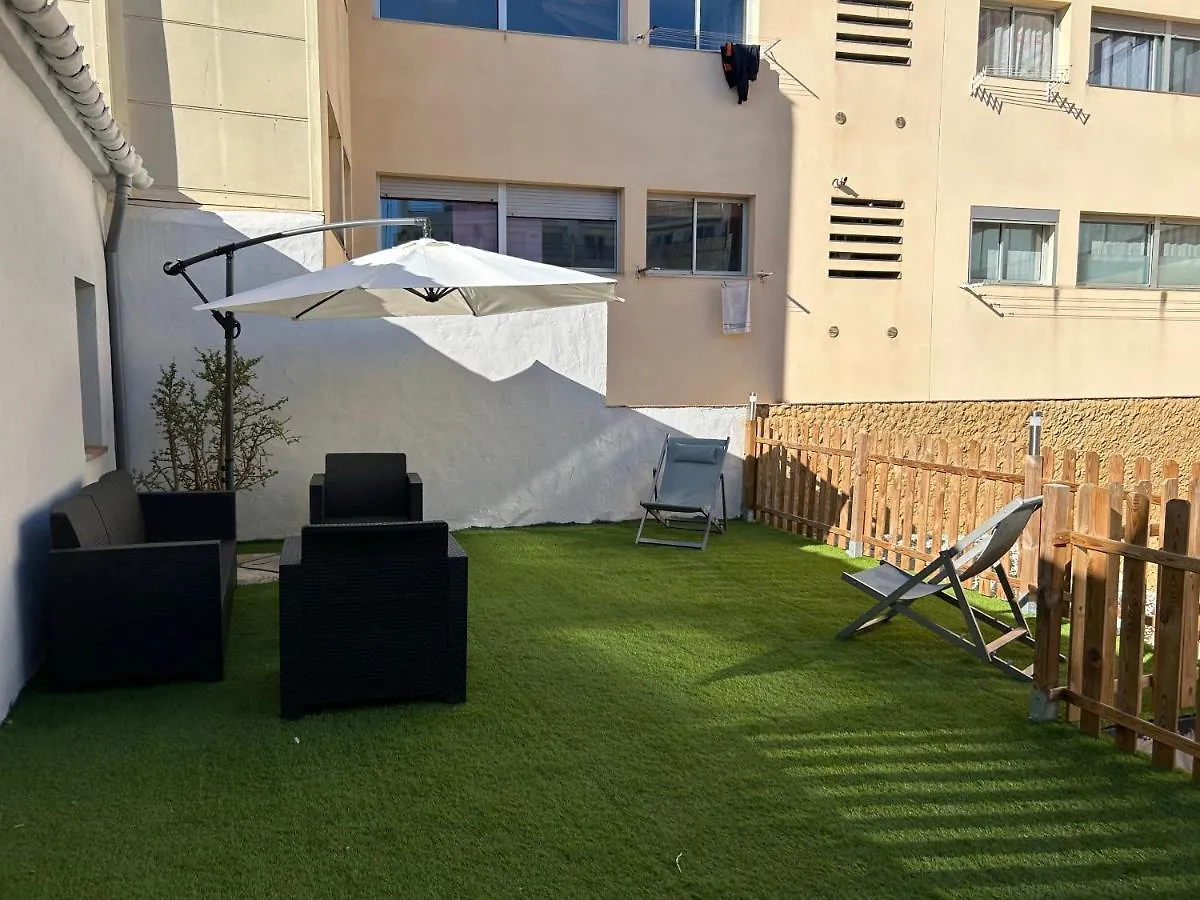 Costa Brava Apartments 帕拉弗鲁赫尔