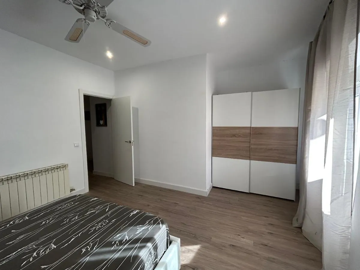 Costa Brava Apartments 帕拉弗鲁赫尔